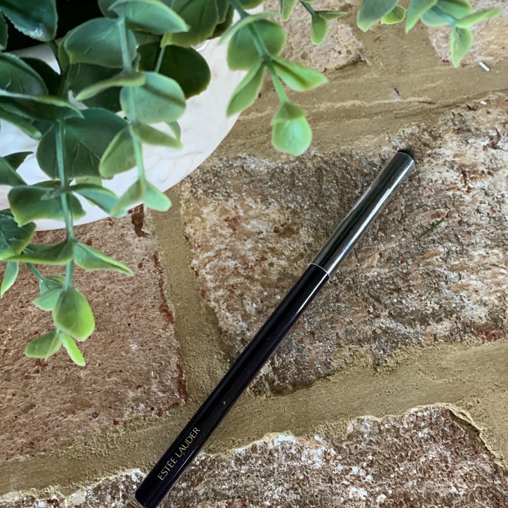 ✨$5✨ Estée Lauder | 11E Eyeshadow Blending Brush